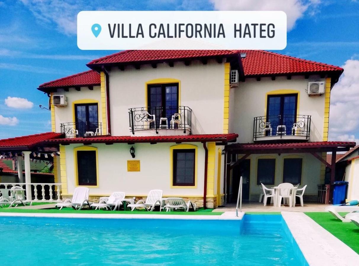 Villa California Haţeg Esterno foto